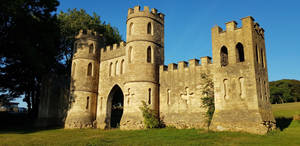 Sham Castle In Bath England Wallpaper