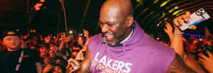 Shaq Enjoying Event With Fans Wallpaper