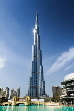 Shining Burj Khalifa Under The Sun Wallpaper