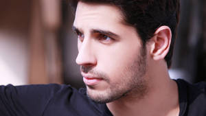 Sidharth Malhotra Side View Wallpaper