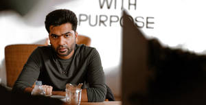 Simbu Gray Pullover Wallpaper