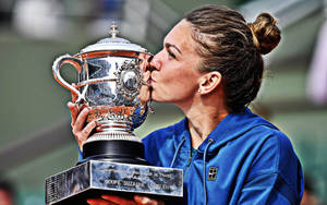 Simona Halep Kissing Trophy Wallpaper