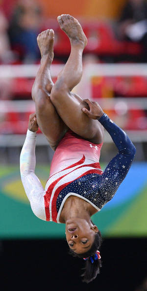 Simone Biles Tumbling Wallpaper