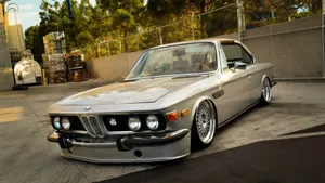 Sleek Classic Bmw 2800cs In Its Timeless Glory Wallpaper