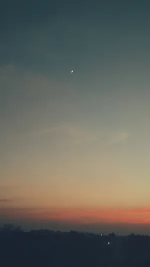 Small Luna Orange Night Clouds Wallpaper