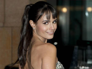 Smiling Jordana Brewster Wallpaper
