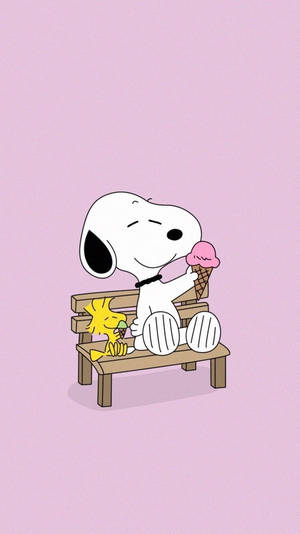 Snoopy Woodstock Eating Dessert Wallpaper