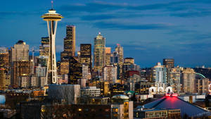 Space Needle Glowing Keyarena Roof Wallpaper