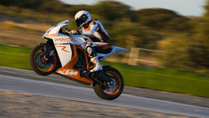 Speeding Ktm 4k Wallpaper