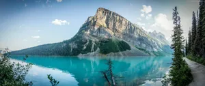Splendid Alberta Mountain Wallpaper
