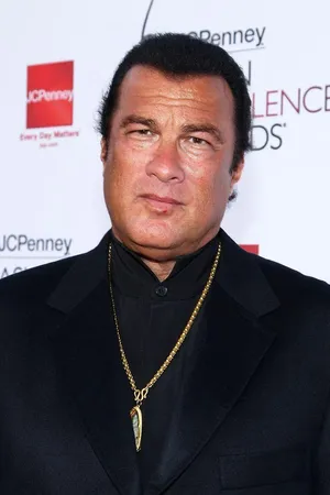 Steven Seagal Jcpenney Asian Excellence Awards Wallpaper