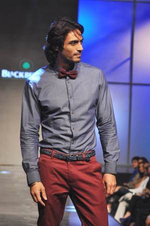 Stylish Arjun Rampal On Fashion Show Wallpaper