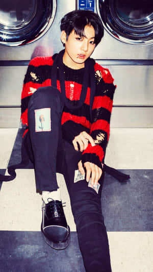 Stylish Laundromat Photoshoot Wallpaper