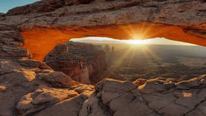 Sunny Canyonlands National Park Wallpaper