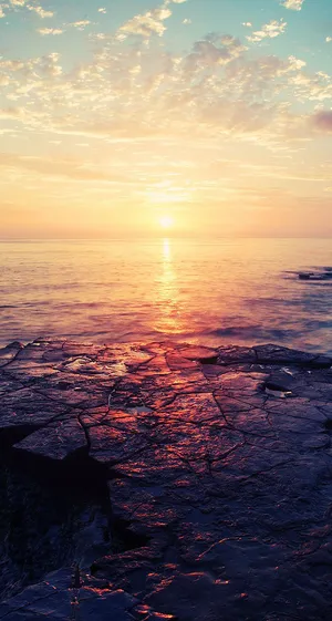 Sunrise Iphone On Beach Wallpaper