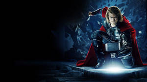 Superhero Thor And Hammer Wallpaper