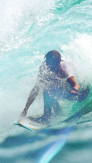 Surfing Wave Splash Shot Wallpaper
