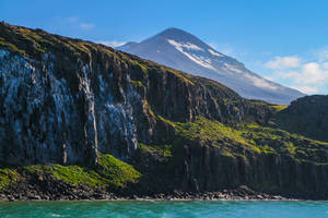 Svalbard Green Rocky Mountains Wallpaper