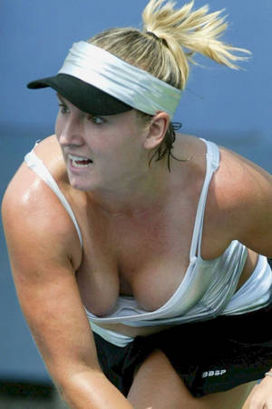 Sweaty Bethanie Mattek-sands Wallpaper