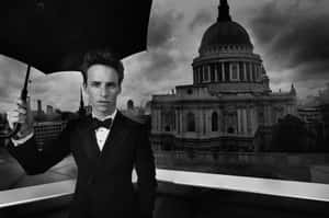 Talented British Actor Eddie Redmayne Wallpaper