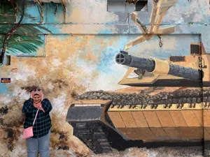 Tank Mural Painting Wallpaper