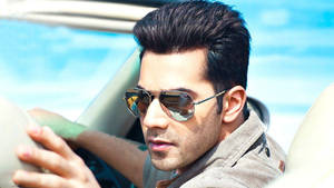 Taper-haired Varun Dhawan Wallpaper