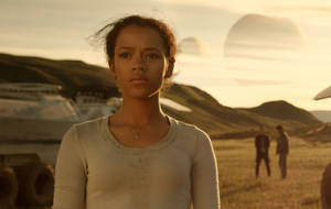 Taylor Russell Mckenzie In Lost In Space Wallpaper