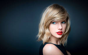 Taylor Swift Short Blonde Wallpaper