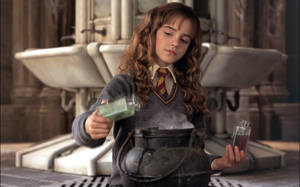 Teenage Hermione Granger Wallpaper