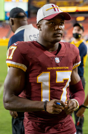 Terry Mclaurin Football Player Washington Commanders Wallpaper