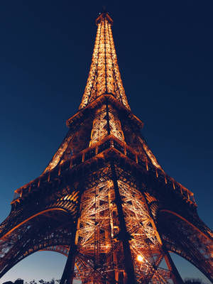 The Eiffel Tower Glittering In The Night Wallpaper