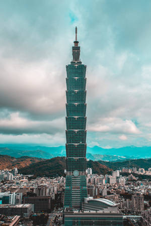 The Inimitable Cityscape Of Taipei, Taiwan Wallpaper