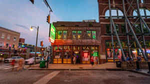 The Magnificent Memphis Skyline At Night Wallpaper