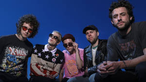 The Neighbourhood On Unclouded Day Wallpaper
