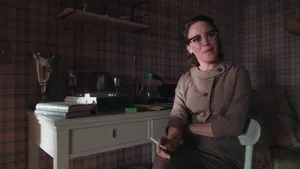 The Queen's Gambit Annoying Journalist Wallpaper