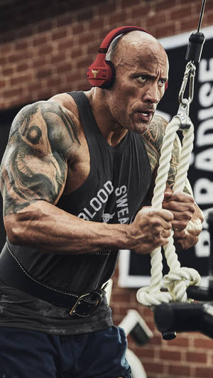 The Rock In Gym Training Wallpaper
