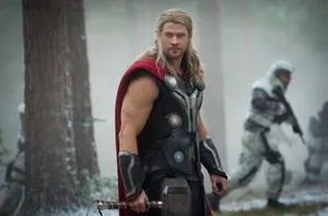 Thor Ragnarok 8k Hd Wallpaper Wallpaper