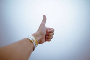 Thumbs Up Okay Sign Wallpaper