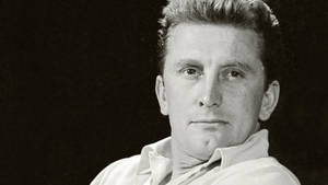 Timeless Hollywood: Black And White Portrait Of Kirk Douglas Wallpaper