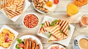 Toast And Beans Breakfast Wallpaper