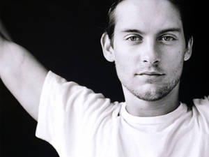 Tobey Maguire Black And White Wallpaper