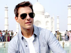Tom Cruise In Taj Mahal Wallpaper