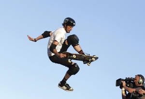 Tony Hawk Skateboarder On Cam Wallpaper