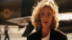 Top Gun Actress Kelly Mcgillis Wallpaper