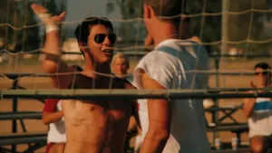 Top Gun Tom Cruise Shirtless On The Beach Wallpaper