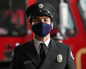 Travis Montgomery In Action On Station 19 Wallpaper