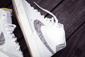 Trendsetting Cool Nike Sneakers Wallpaper