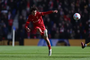 Trent Alexander-arnold Kick Wallpaper