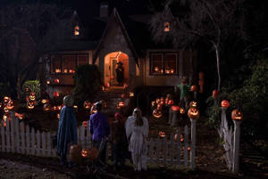 Trick Or Treat Halloween House Wallpaper