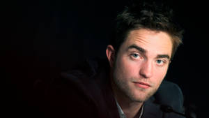 Twilight Actor Robert Pattinson Wallpaper